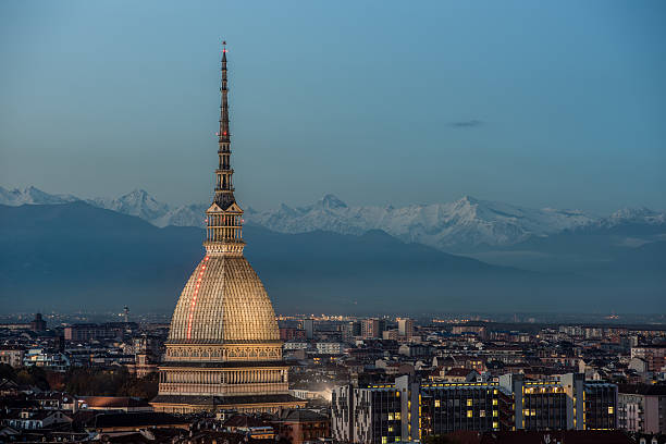 Ciudadanía italiana: Turín cuestiona el art. 3-bis del decreto Tajani (2025) Ordenanza n.º 167 del Tribunal de Turín (25 de junio de 2025): por qué este fallo puede cambiar el debate sobre la ciudadanía italiana iure sanguinis.